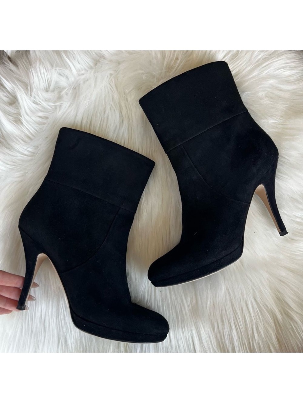 SALVATORE FERRAGAMO Suede Black Amelia Sambi Gancini Rego Boots Sz. 9 - Picture 2 of 8